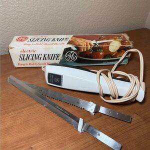 TESTED Vintage GE Electric
Slicing Knife Model EK-9 + Box
General Electric USA